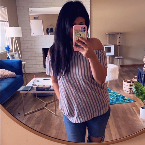 Top - Picture 3 of 3